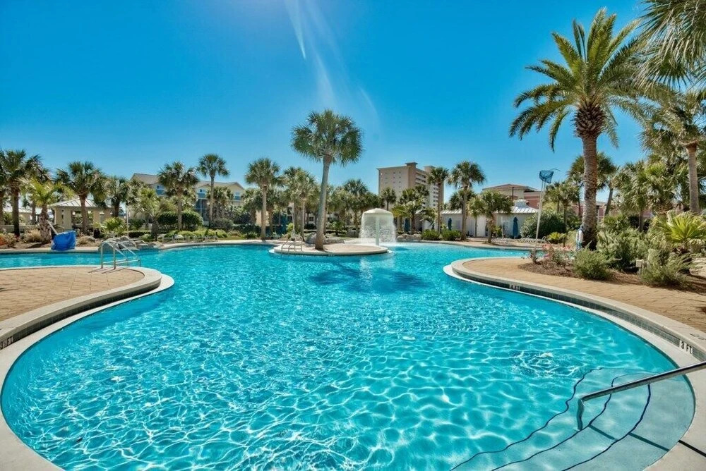Sterling Gem Heated Pool Beach Front