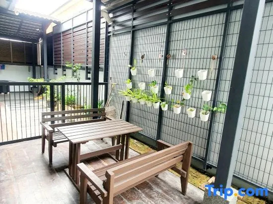 Spacious Garden Side 4BR 10Pax @Near Alma Jucso @ Jovial