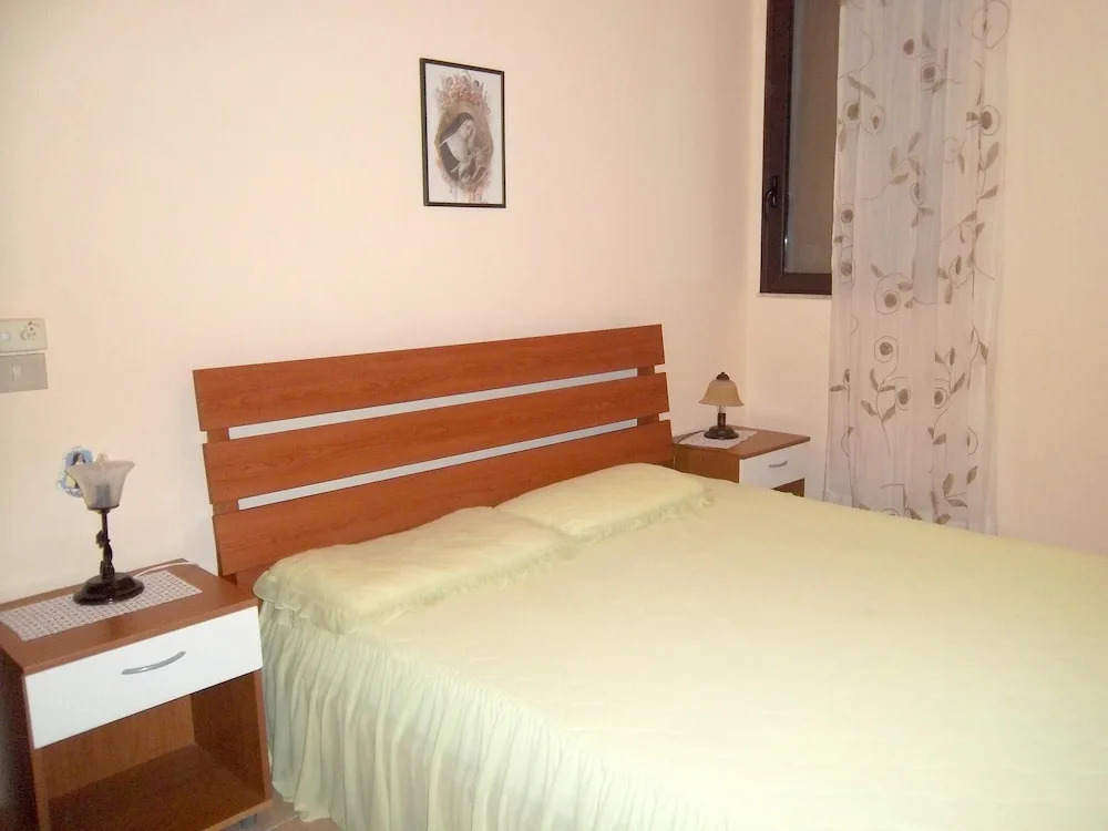 Apartment With 2 Bedrooms in Seccagrande, With Wonderful sea View, Terrace and Wifi - 900 m From the Beach