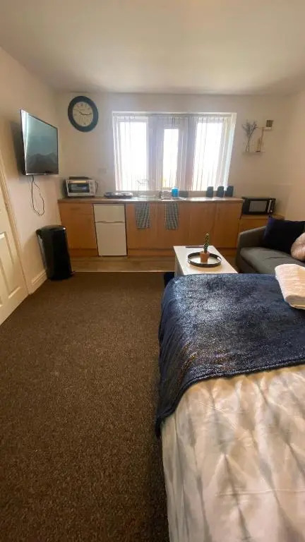 Bv Cosy Studio Eleven At Deighton Huddersfield