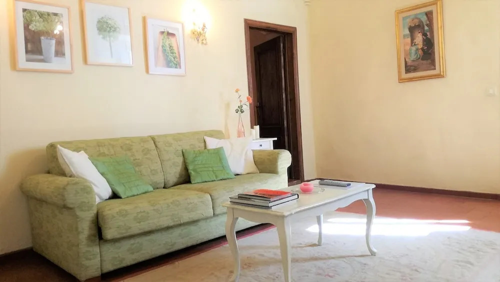House with private garden, in Cortona's town centre