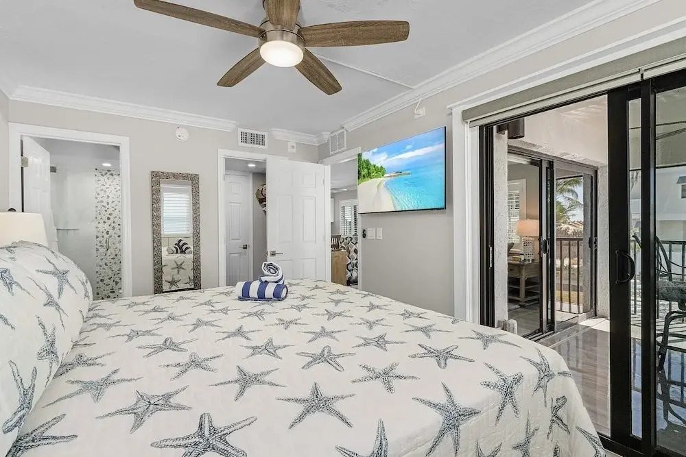 Seaside 101: Oceanview 2br/2ba Condo With Pool, Steps To Beach 2 Bedroom Condo
