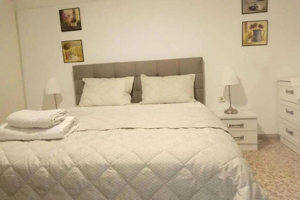 CENTRAL TOWN HOUSE 60m2****