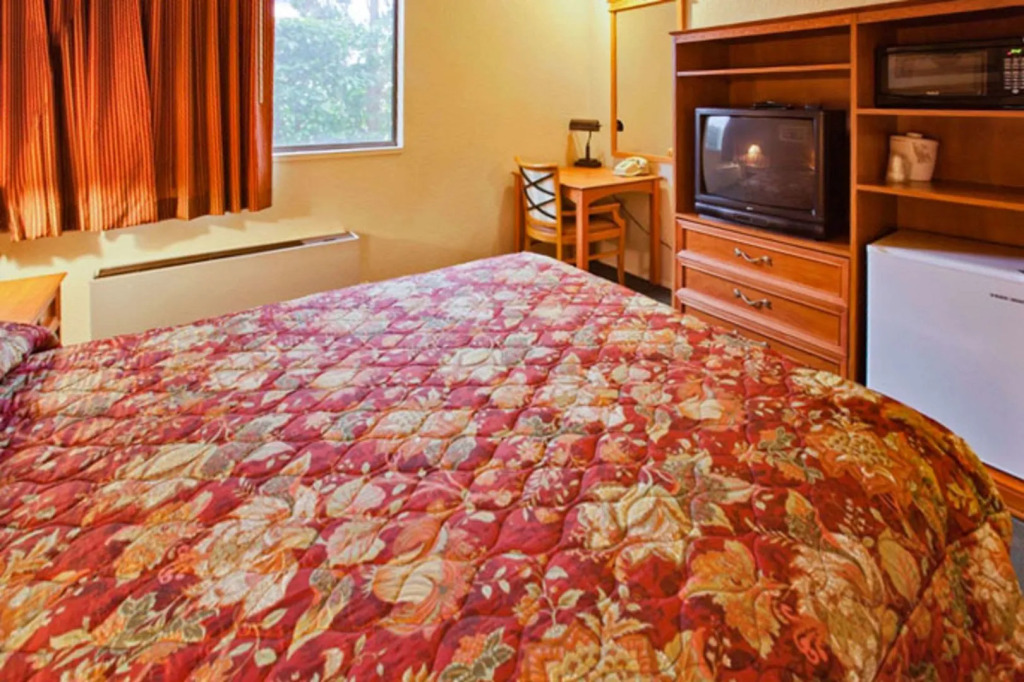 Economy Inn Auburn