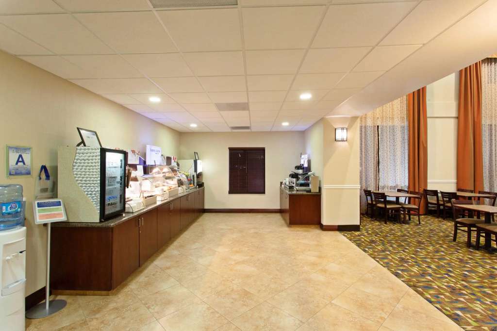 Holiday Inn Express Hotel & Suites Twentynine Palms by IHG
