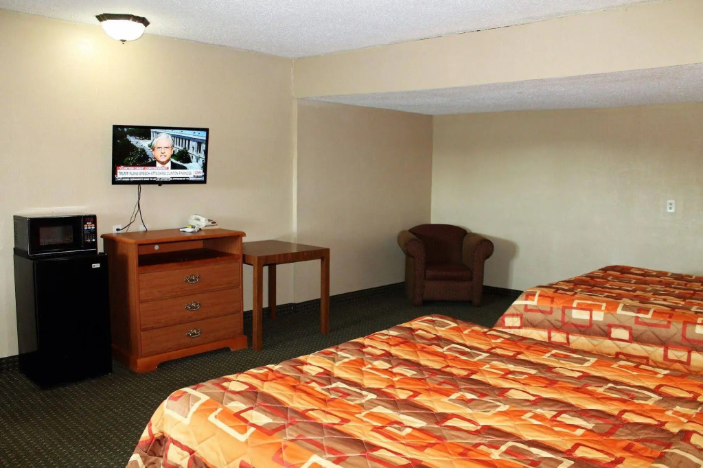 Continental Inn and Suites Nacogdoches TX SFA University Downtown