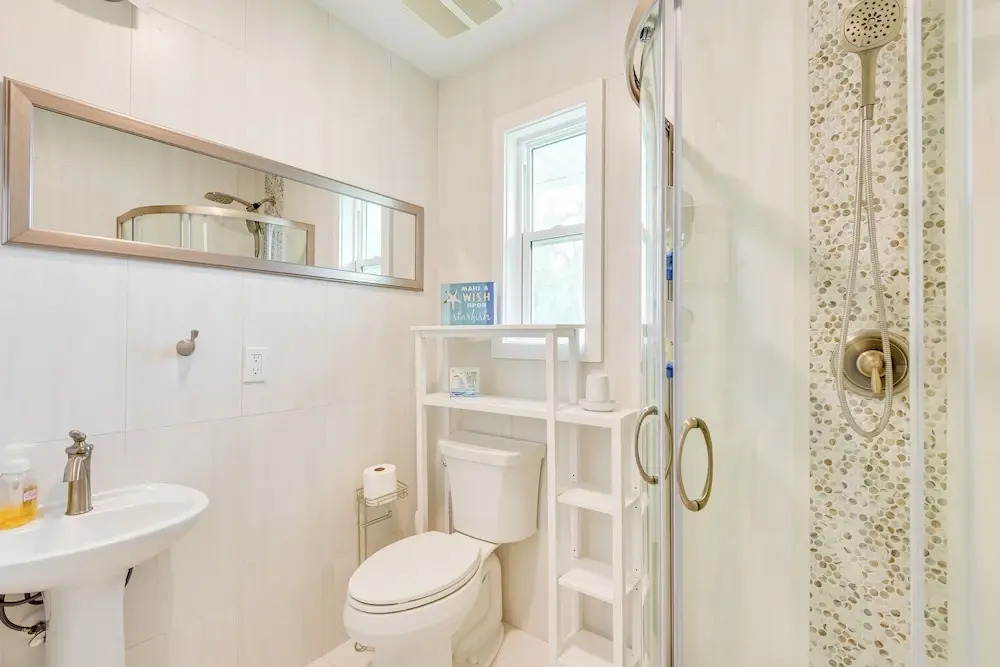 Walk to Ocean: Home w/ Pool in Holmes Beach