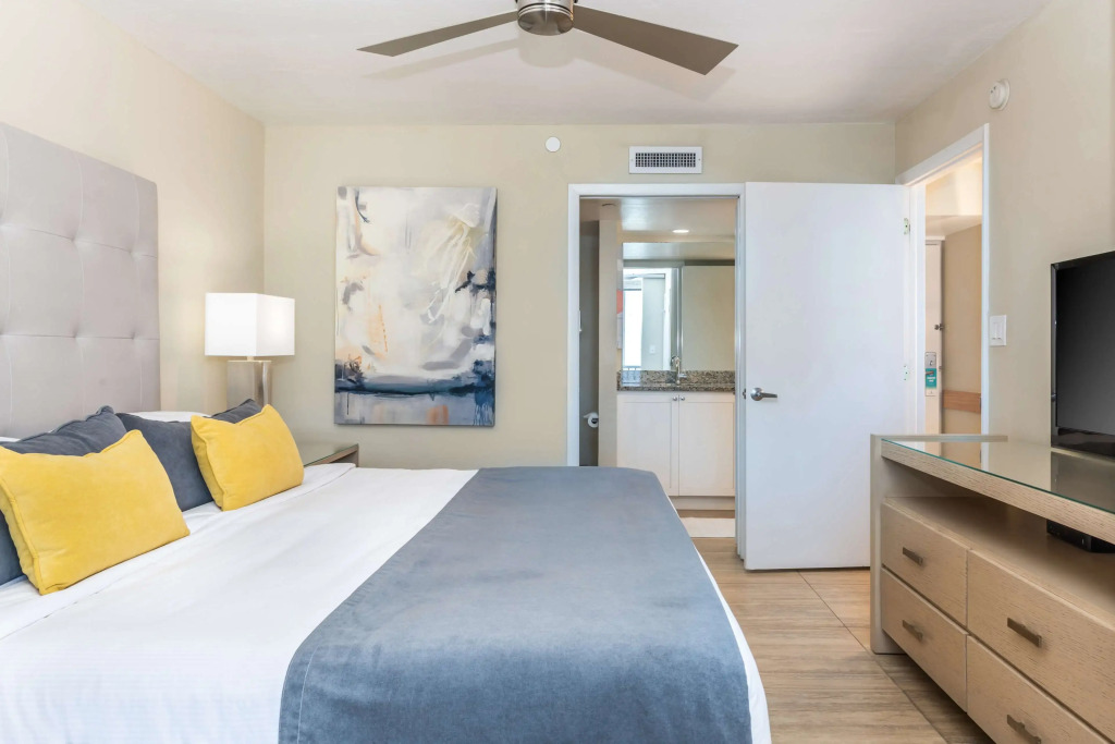 Diamond Head Beach Resort