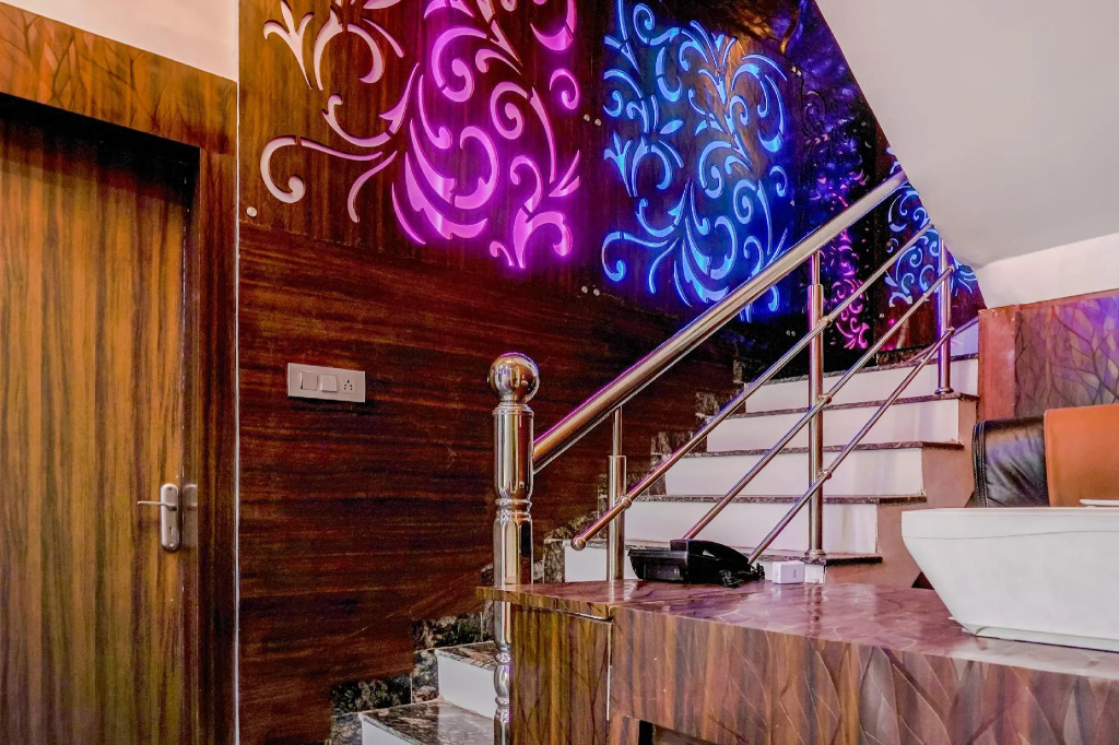 FabHotel Ceerock