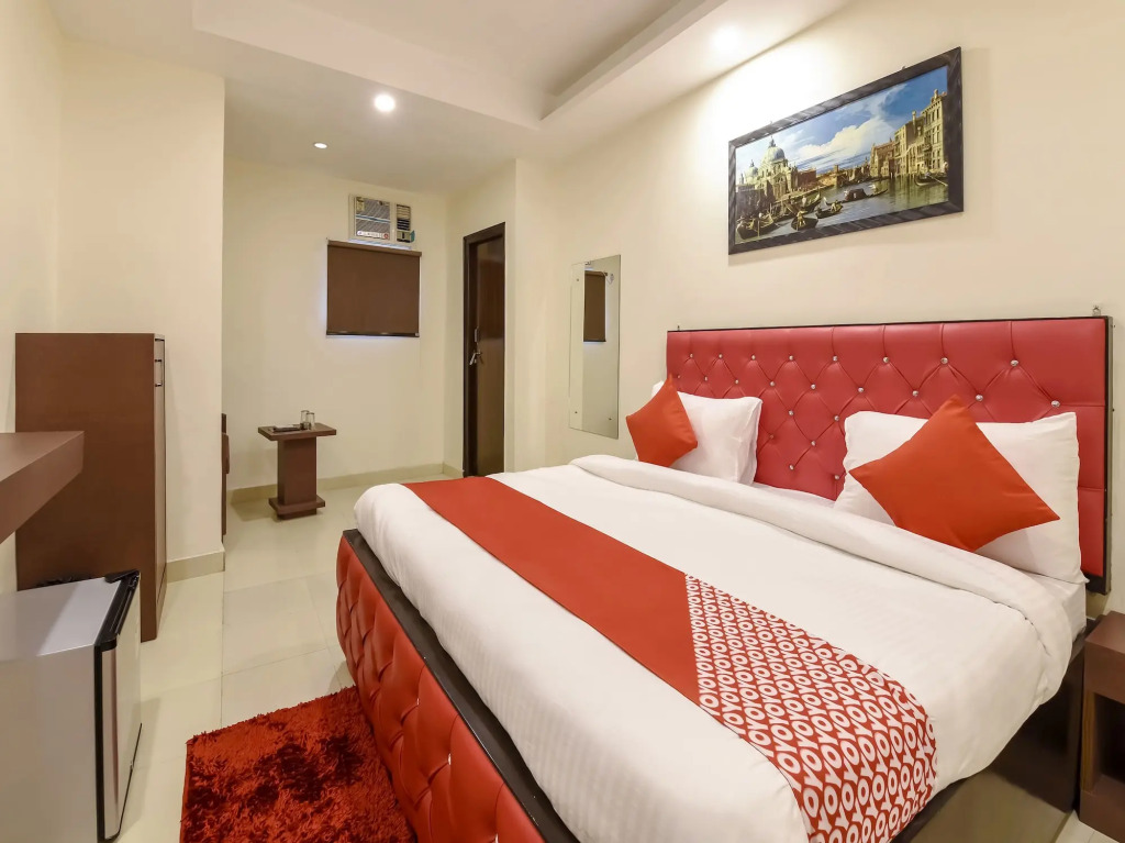 OYO 11689 Kelvish Hotel