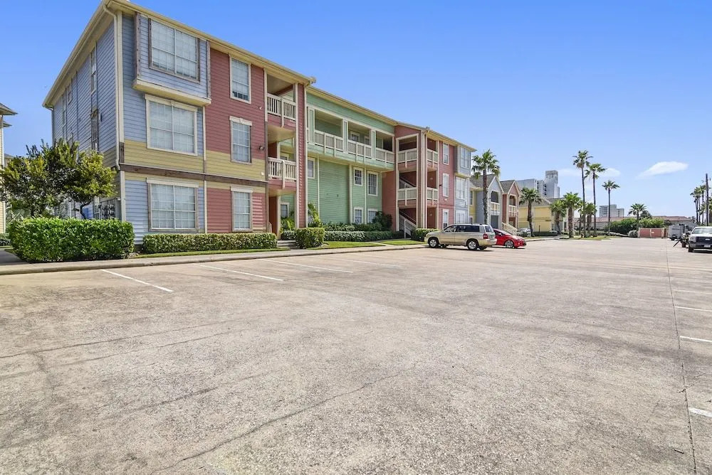 Dawn 1134-beachcomber 1 Bedroom 1 Bathroom Condo
