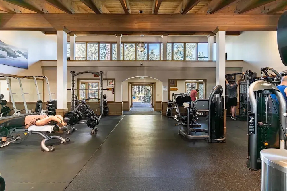 Wolfe by AvantStay | 5mins NorthStar! Fireplace, 2 Private Decks