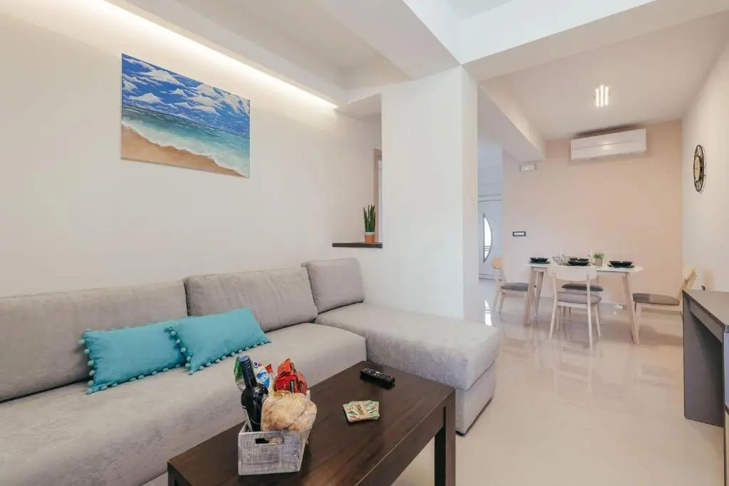 Corner45 Apartments in Kalamaki Center, by ZanteWize