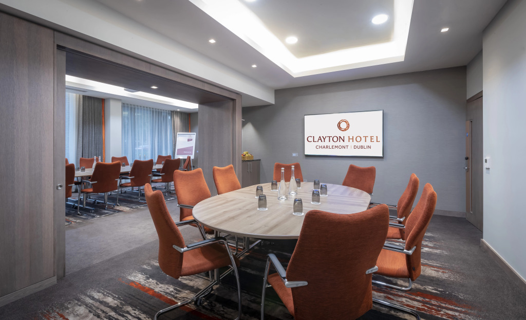 Отель Clayton Hotel Charlemont