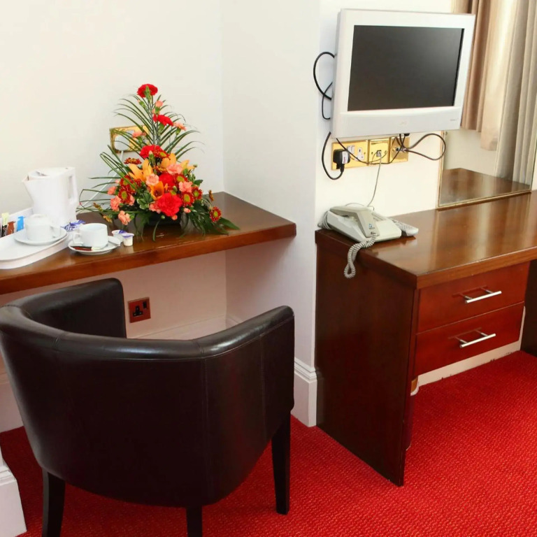 Gatwick Cambridge Hotel