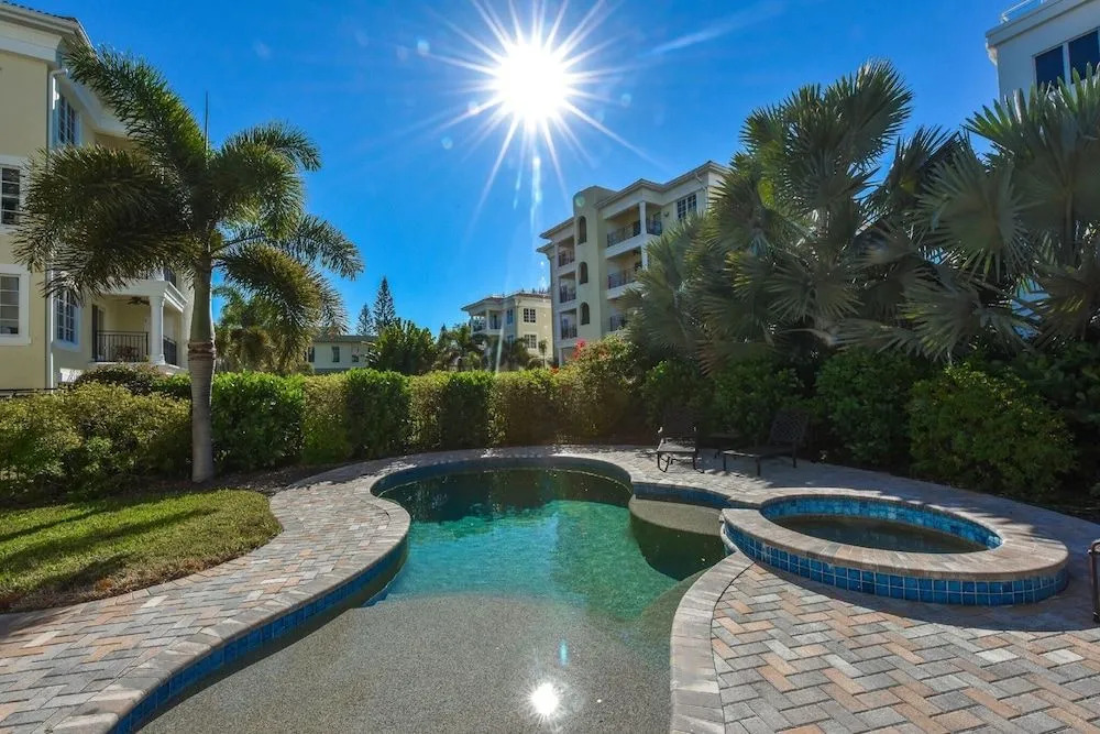 An Upscale Villa in the heart of Siesta Key on Beach Road