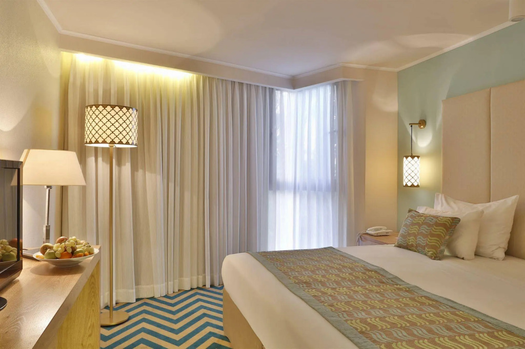 Oasis Spa Club Dead Sea Hotel - 16 years Plus