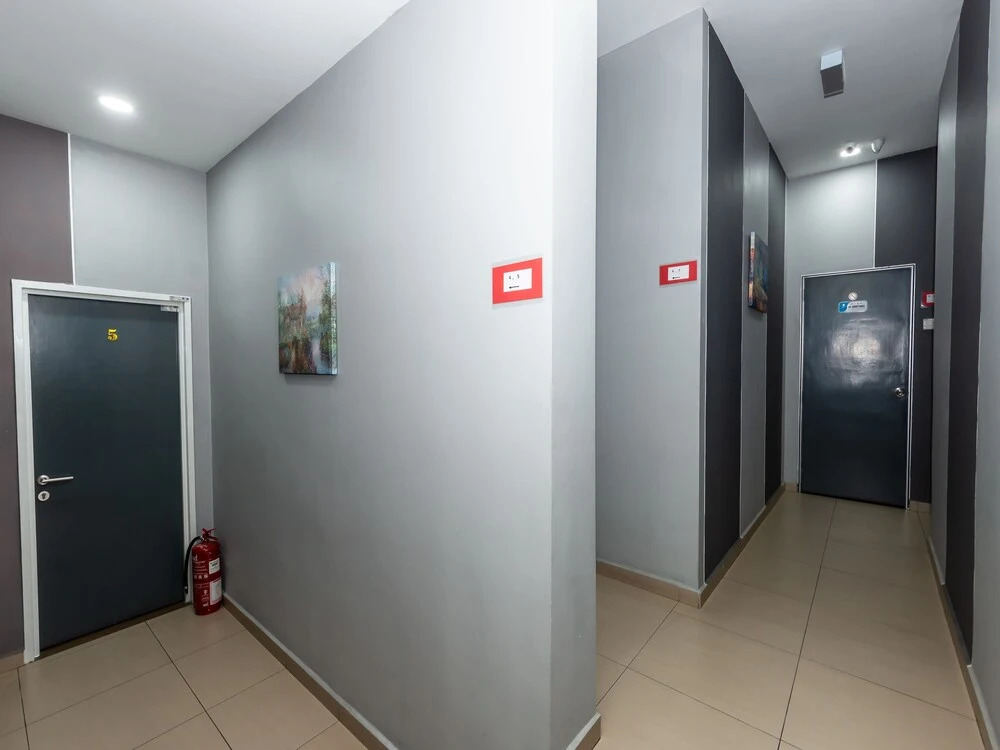 Ho Hotel by OYO Rooms