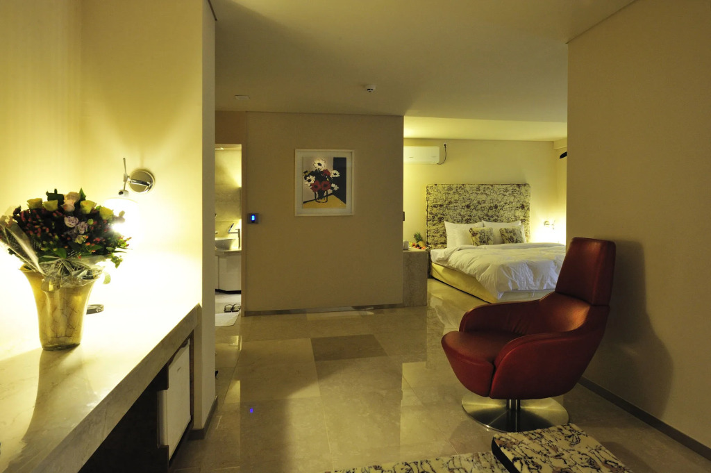 MS Hotel