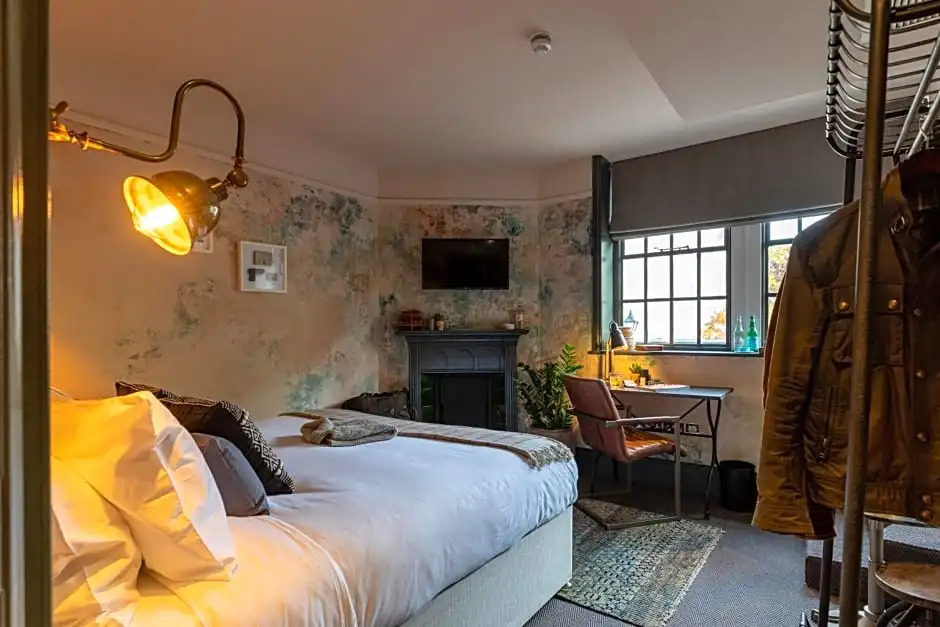 The Wolfpack Inn