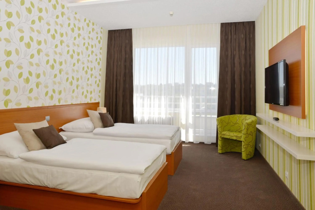 Avanti Hotel