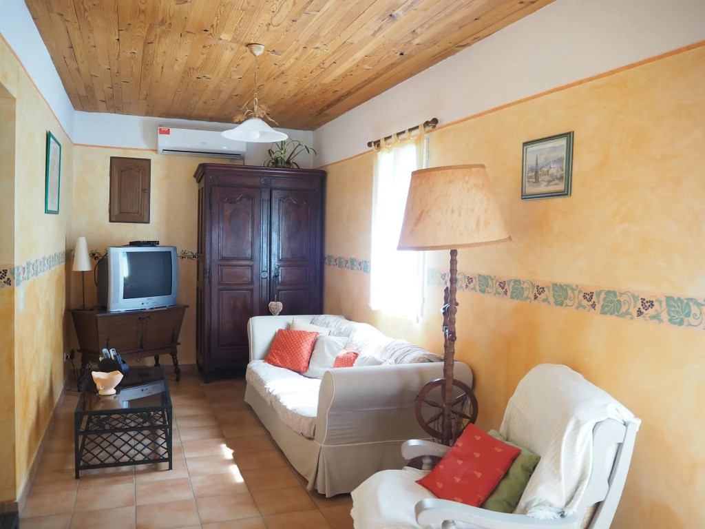Provencal holiday home with private garden, Bédoin