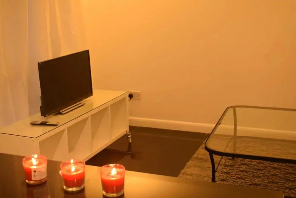 2 Bedroom Apartment in White City