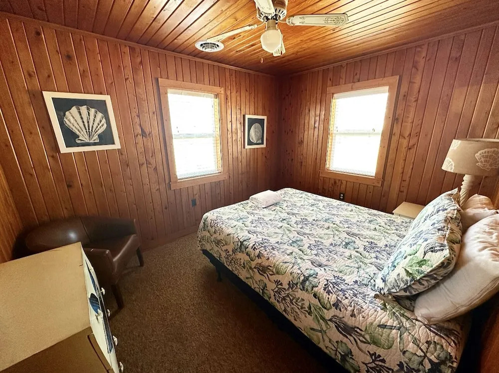 Sand Spur Cottages