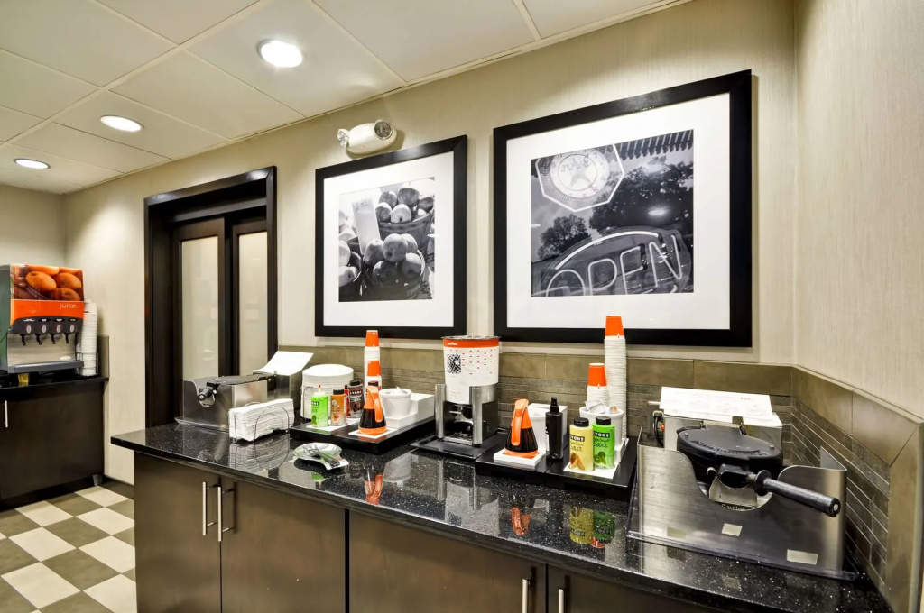 Hampton Inn Overland Park