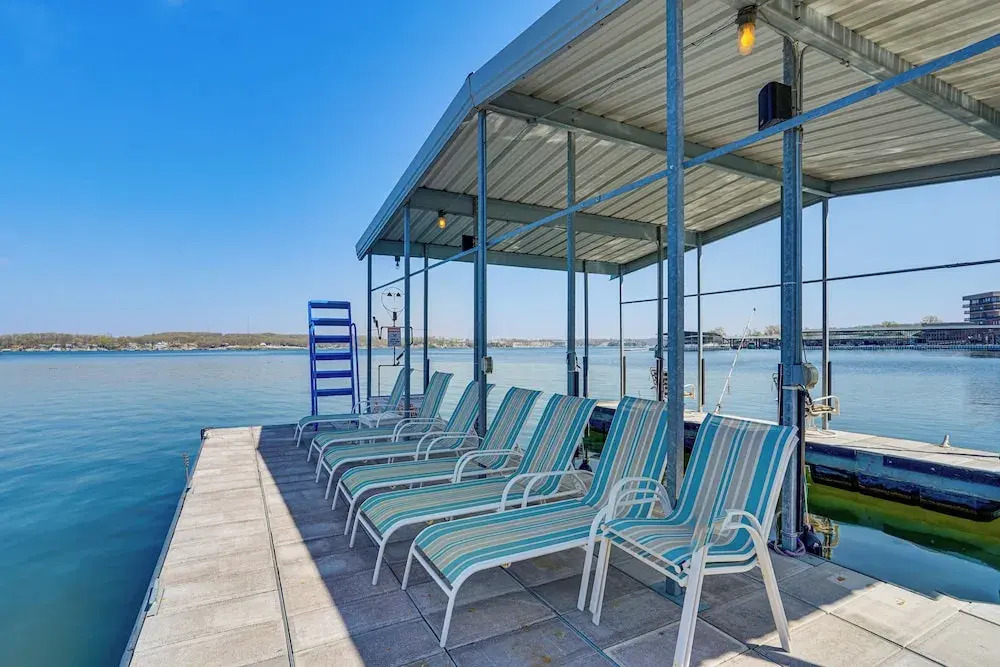 'bittersweet Lakefront Retreat' w/ Hot Tub & Dock!