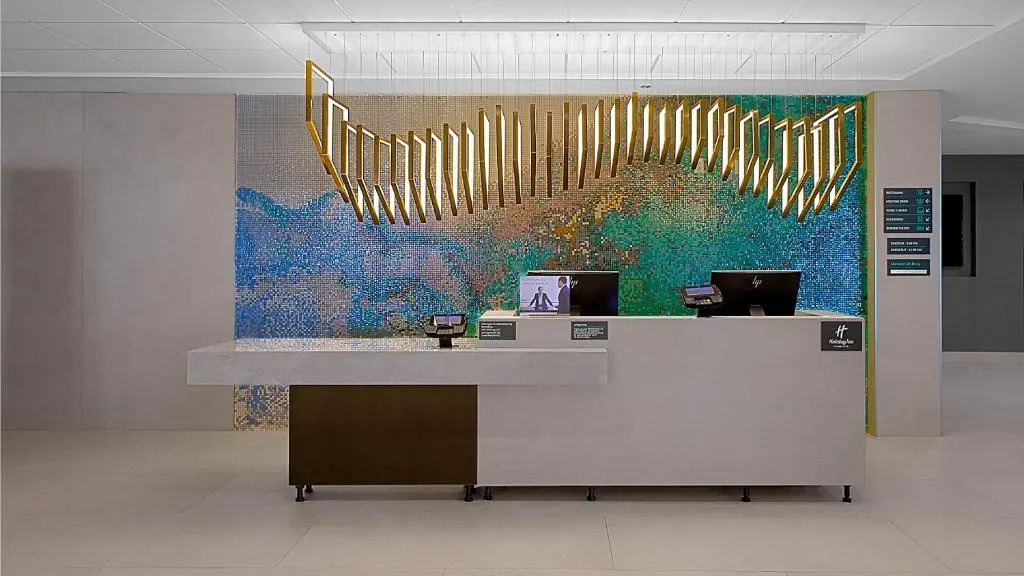 Holiday Inn Chicago Midway Airport S by IHG