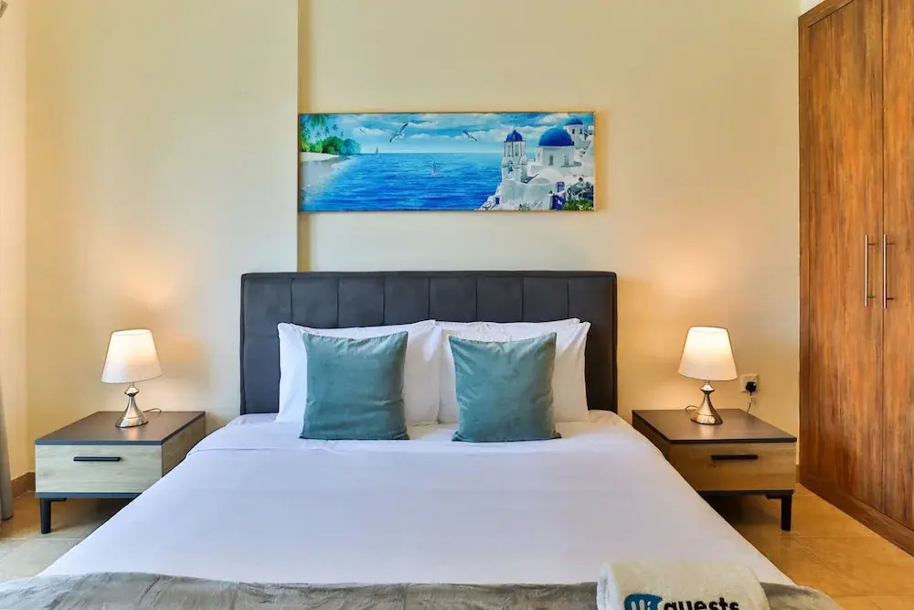 HiGuests - Golf View Residence