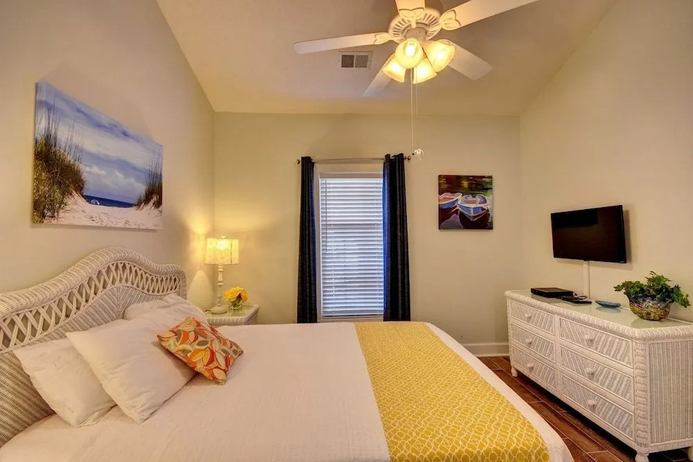 4846 Carnation Cir. Magnolia North 301 by RedAwning