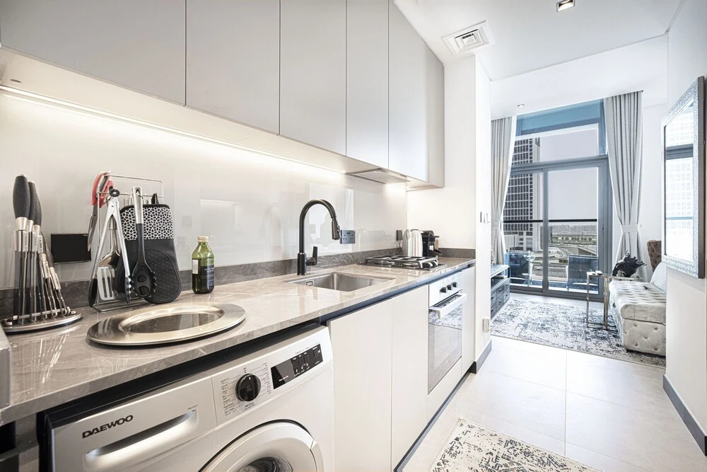 Waves - The Suite Dubai Luxury Studio Waterfront Living