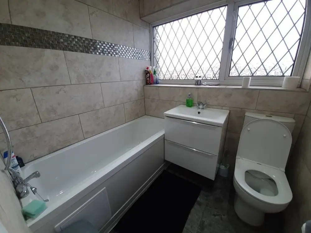 Lovely 5-bed House in Essex