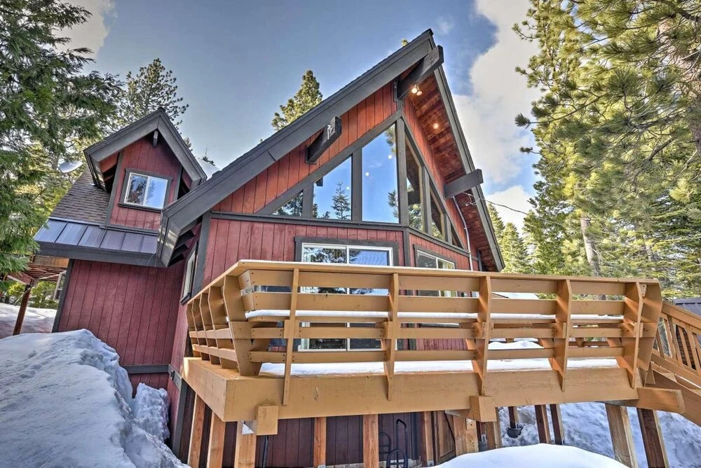 Tahoma Cabin Steps to Hiking Trails & 1 Mi to Lake!
