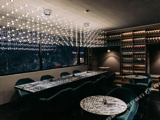 Honeycomb 2.0 Hotel (West Lake Longxiang Bridge)