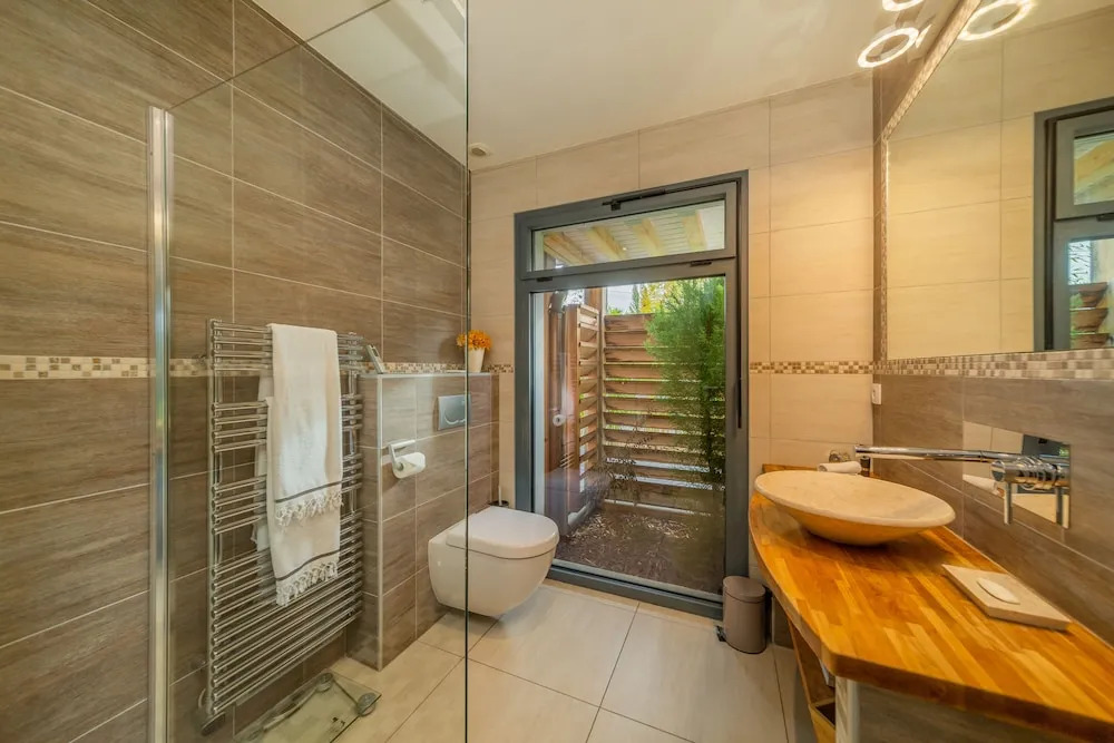 Dream 5BD Villa for Families Geneva 14KM