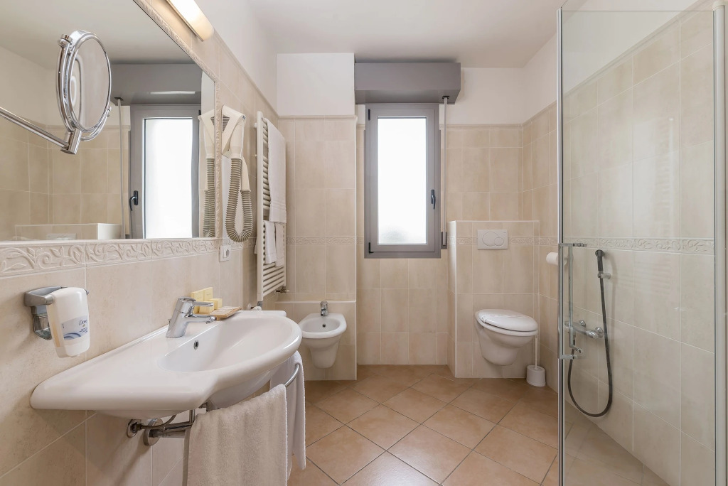 Отель Sovrana Hotel & SPA