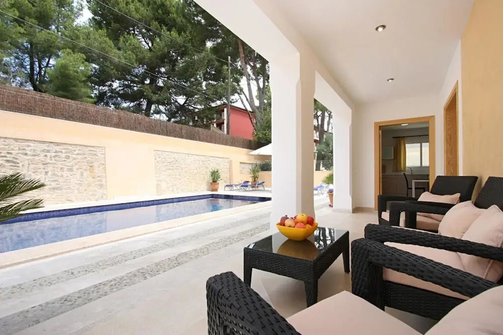 Villa - 4 Bedrooms with Pool and WiFi - 103196