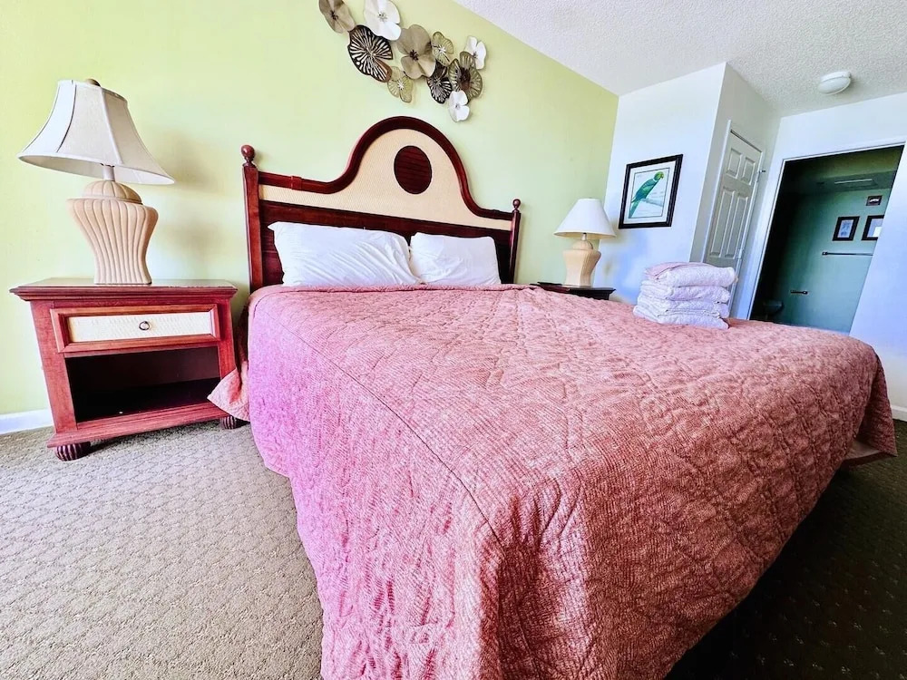 Crescent Shores N 1204 2 Bedroom Condo by RedAwning, North Myrtle Beach