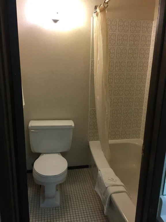 Motel Three
