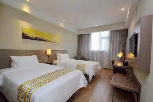 Home Inn Plus Nanjing Longjiang Dinghuaimen