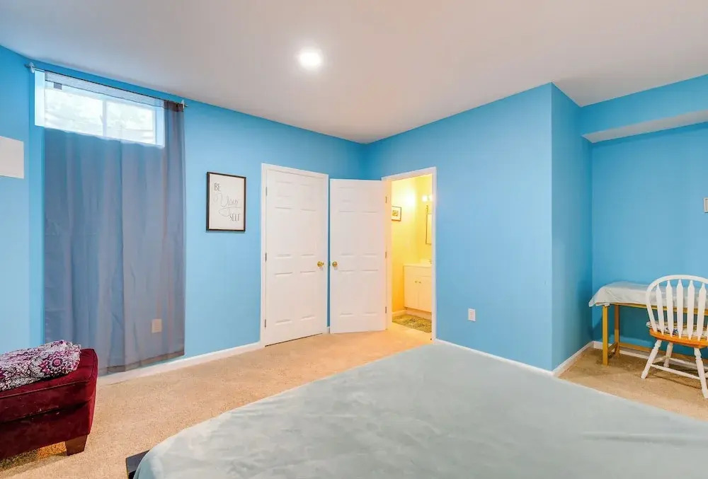 Pets Welcome! Cozy Family Apartment in Sterling
