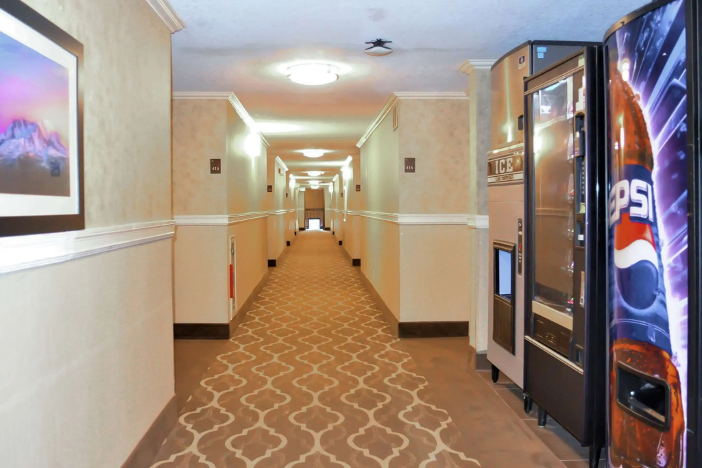 Comfort Inn & Suites Vancouver Downtown City Center