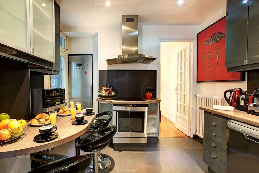Spacious Family Apartment Near Bois de Boulogne