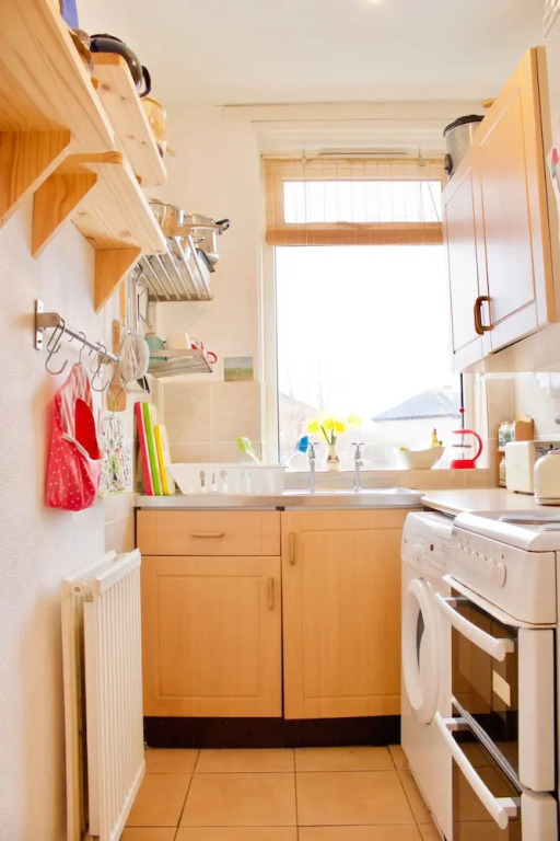 1 Bedroom Private Garden Flat