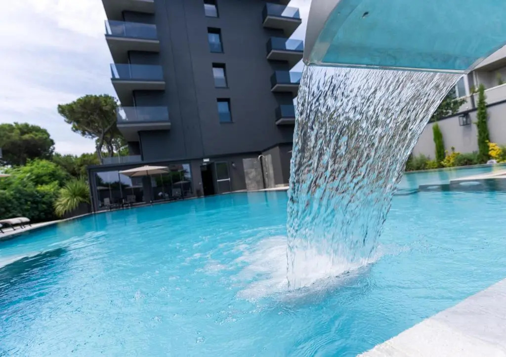 Coast Hotel & Spa