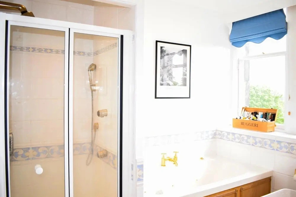 Beautiful & Bright Three Bedroom Home