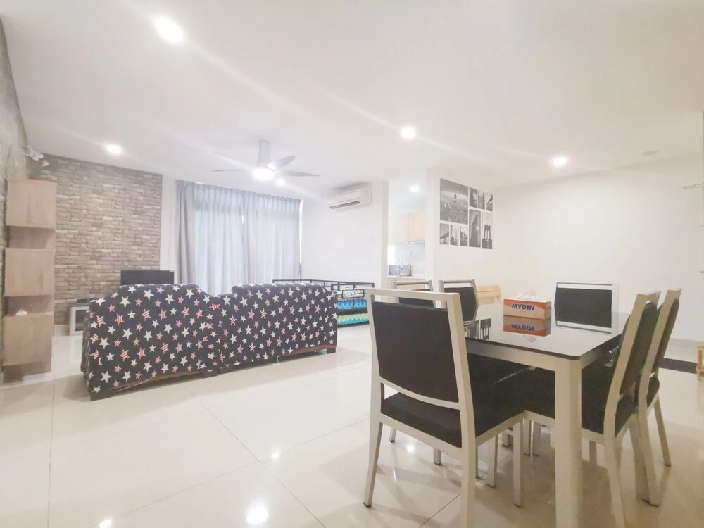 D'esplanade Residences @ KSL City by Immaculate